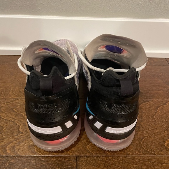 *SOLD EBAY* ๐ Nike Lebron 18 Graffiti Blue Muti-Color (CQ9283-900) Size 8.5 - Picture 5 of 5